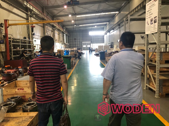 南京某傳動減速機做液壓扳手選型現場