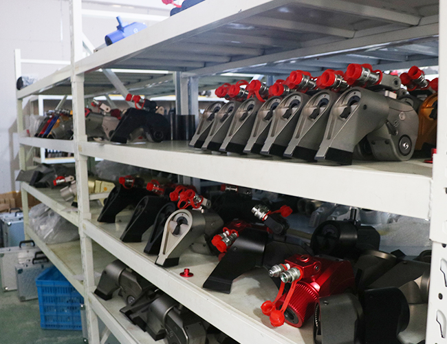 液壓扳手的運(yùn)行速度是怎么樣確定的？