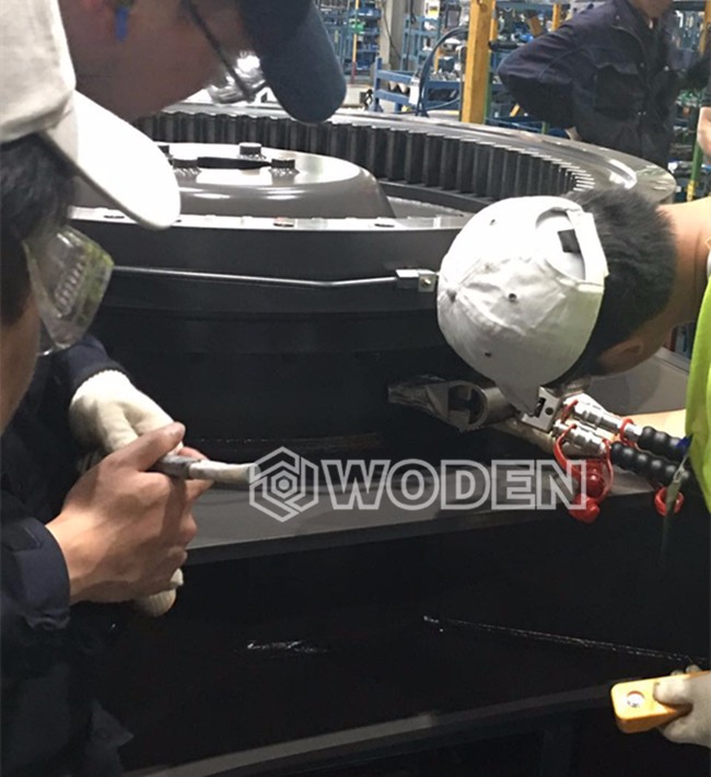 沃頓液壓扳手應用于沃爾沃生產現場